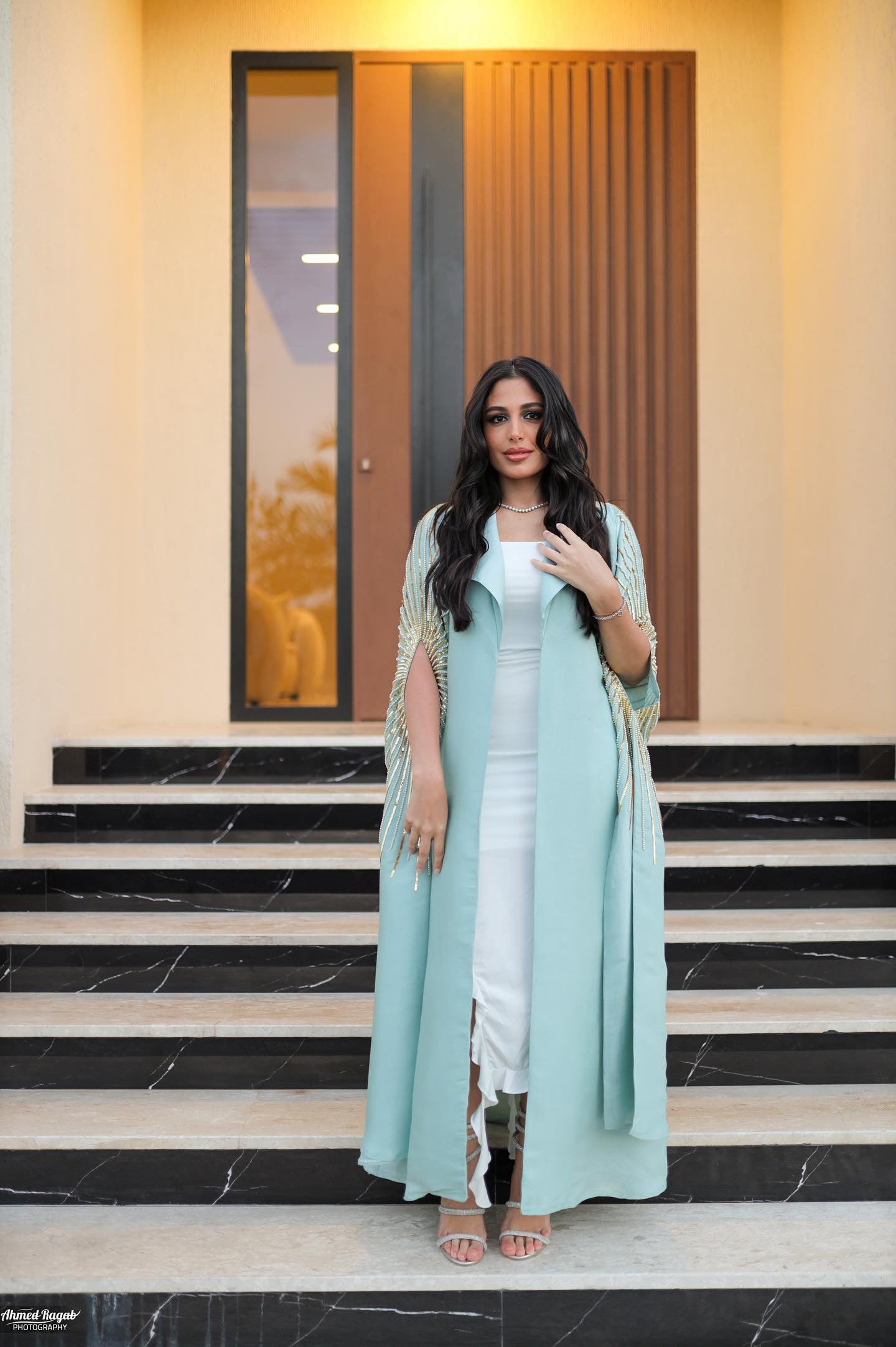 Hezza abaya overlay