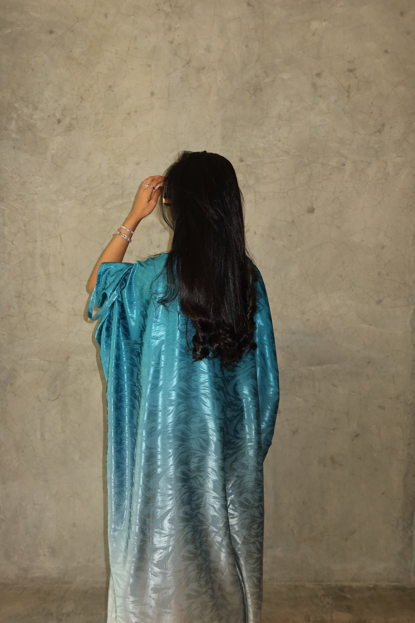 Skyee- ombre blue abaya