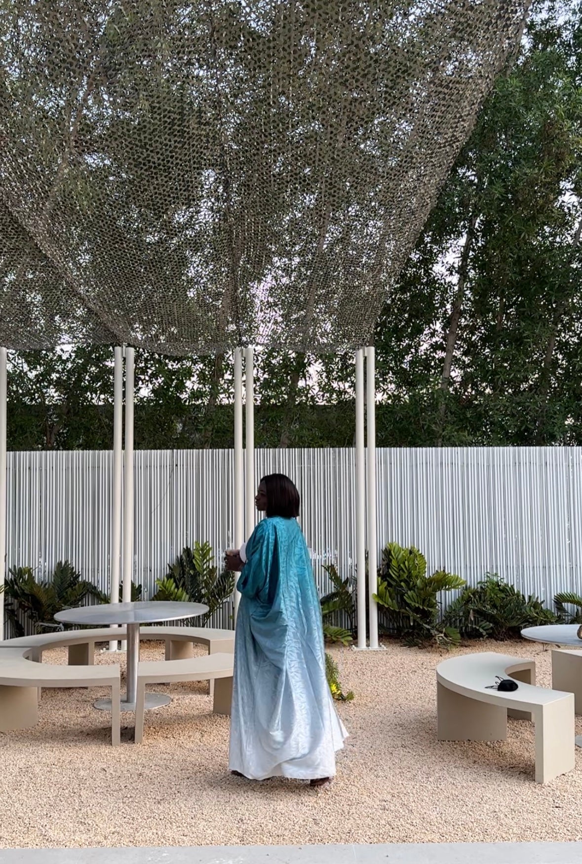 Skyee- ombre blue abaya